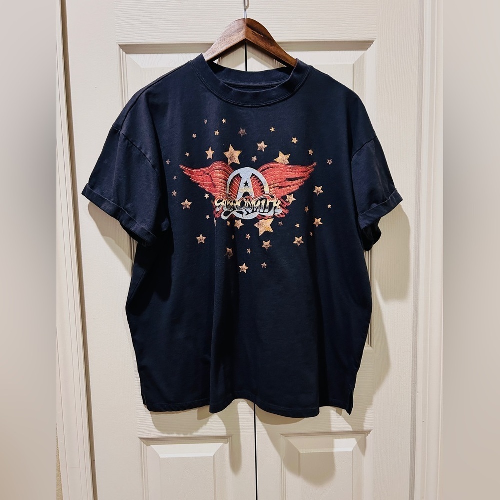 SIZE L | Aerosmith Vintage-Style Wings & Stars Graphic Tee - Picture 5 of 9